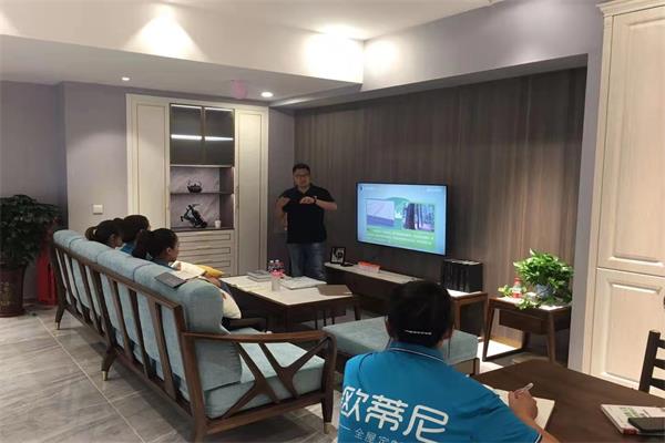 加盟全屋定制時(shí)怎樣才能選到適合的品牌?